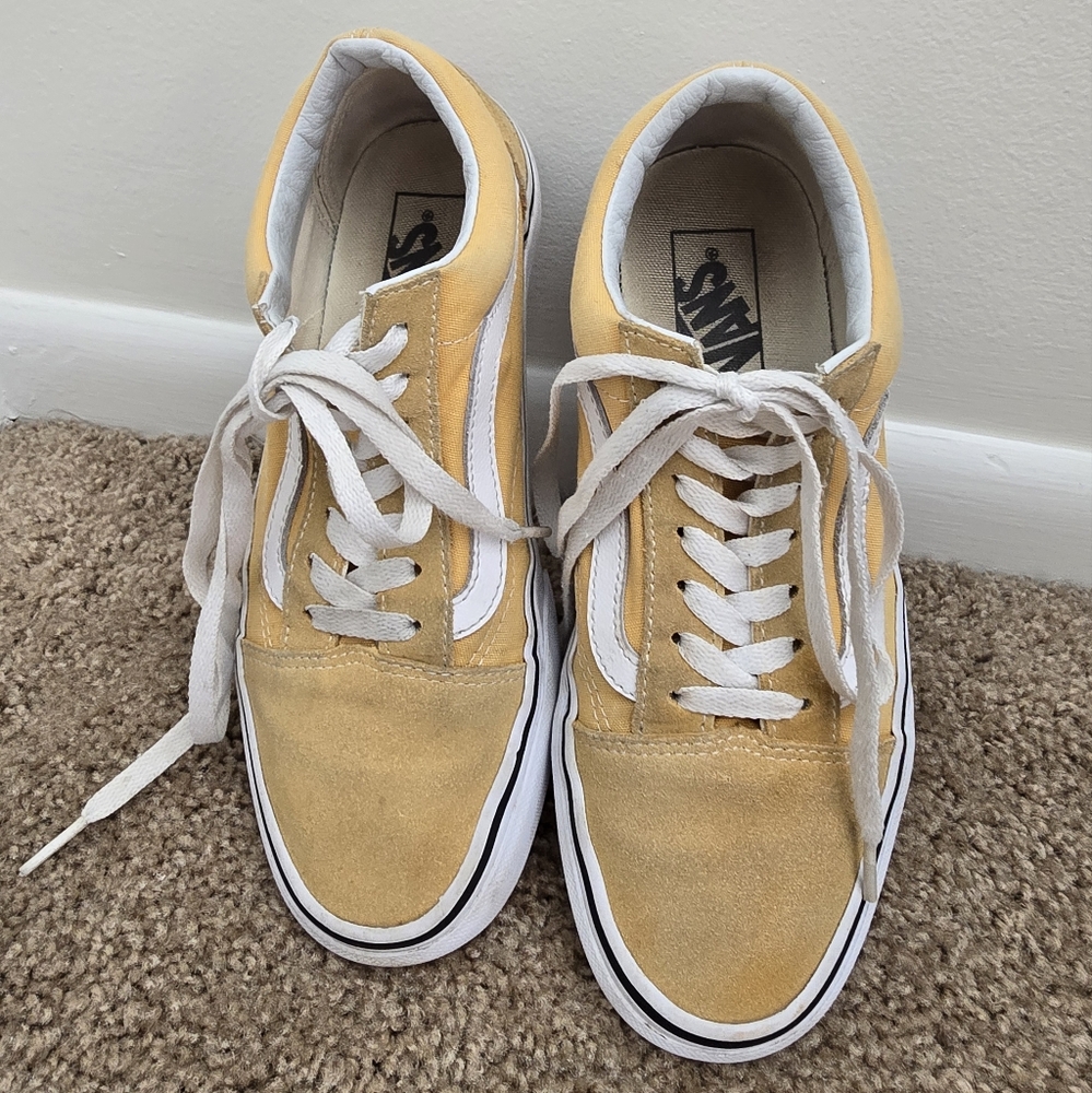 VANS Yellow and White Suede Shoe Sz. 7.5 - Picture 2 of 6